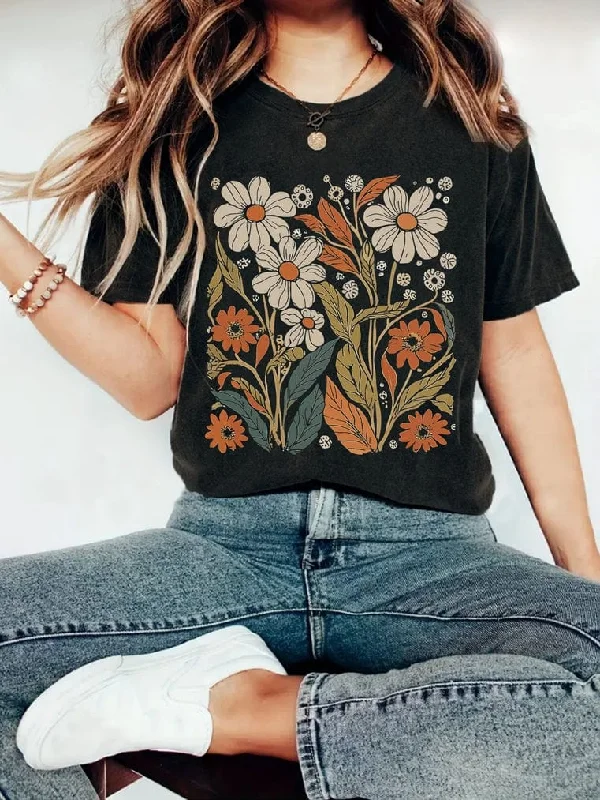 Rosa Clothing Botanical Floral Wildflower Short Sleeve Basic T-Shirt in Black-- Denim Fabric Leather Fabric Suede Fabric Rosa Clothing Botanical Floral Wildflower Short Sleeve Basic T-Shirt in Black-- Denim Fabric Leather Fabric Suede Fabric