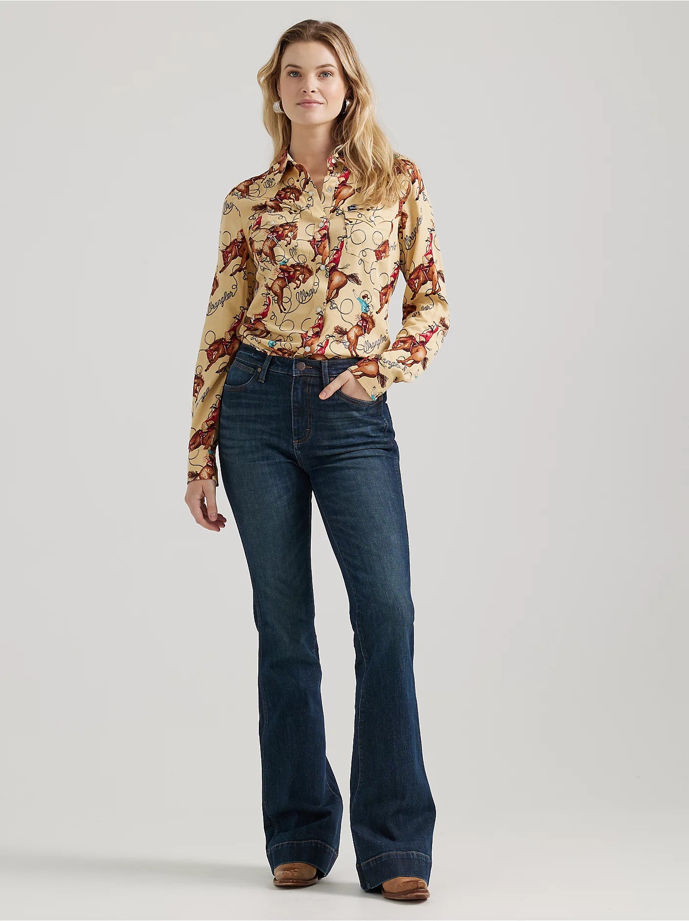 Ladies Wrangler Saddle Up Slim Western Snap Shirt - 112356642-- Silk Blend Satin Velvet Ladies Wrangler Saddle Up Slim Western Snap Shirt - 112356642-- Silk Blend Satin Velvet