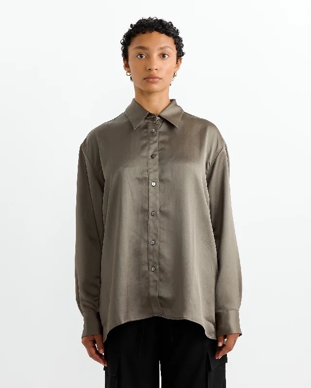 Oversized Satin Shirt in Olive-- Collared T-Shirt Boat Neck A-Line