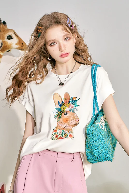 ELFSACK 2024 Summer New Rabbit Print Loose Short sleeved T-shirt Women's Design Versatile Top-- Hooded Caped Shawl Collar ELFSACK 2024 Summer New Rabbit Print Loose Short sleeved T-shirt Women's Design Versatile Top-- Hooded Caped Shawl Collar