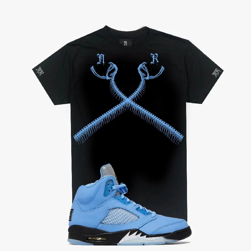 November Reine (Snakx Black/University blue T-Shirt)-- Ribbed Striped Patterned