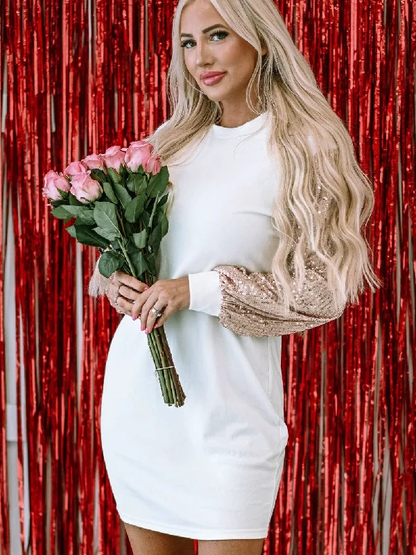 Glamorous Mini Dress for Nights Out Chic Sleeveless Mini Dress