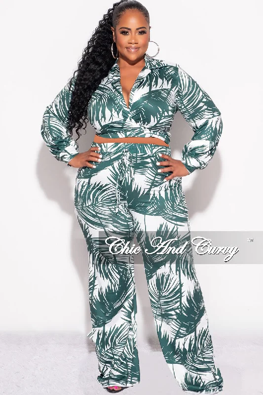 Final Sale Plus Size 2pc Crop Top & Palazzo Pant Set in Green Palm Print Faux Fur Fabric Real Fur Fabric Shearling Fabric Final Sale Plus Size 2pc Crop Top & Palazzo Pant Set in Green Palm Print Faux Fur Fabric Real Fur Fabric Shearling Fabric