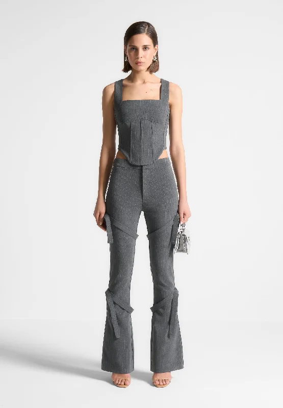 Strap Detail Pinstripe Fit and Flare Leggings - Grey Fashionable Ribbed Knit Leggings Strap Detail Pinstripe Fit and Flare Leggings - Grey Fashionable Ribbed Knit Leggings