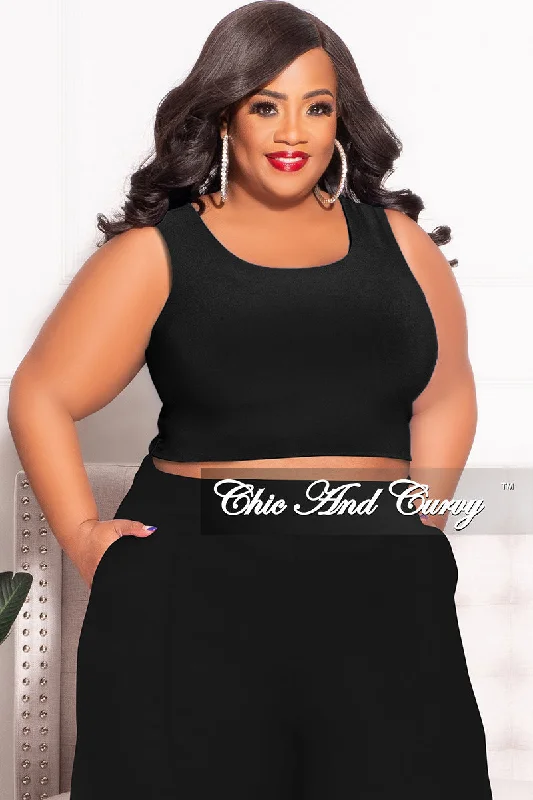 Final Sale Plus Size Sleeveless Crop Top in Black Striped Floral Plaid