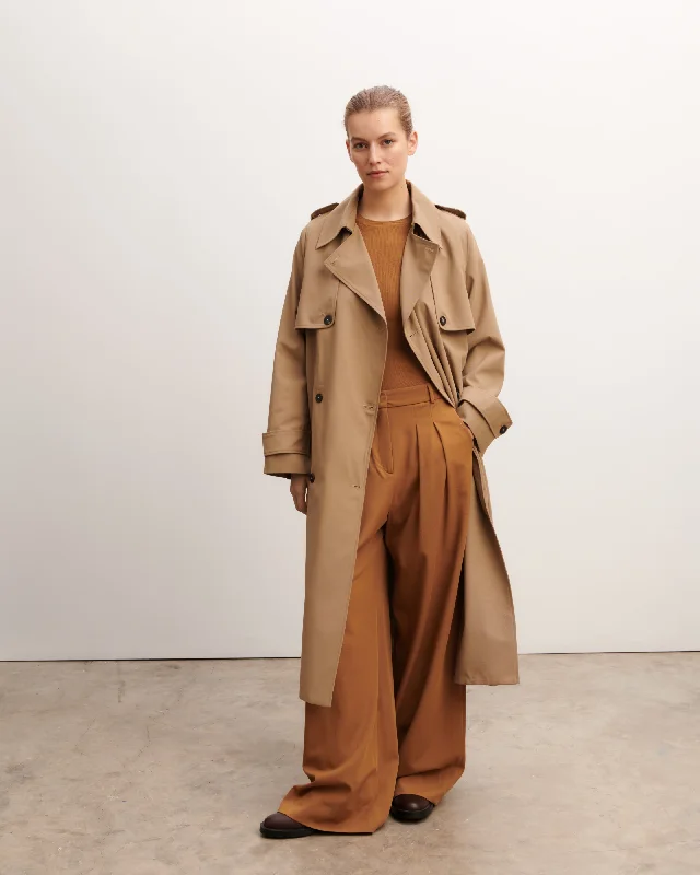 Trench coat Buttoned Toggled Snapped
