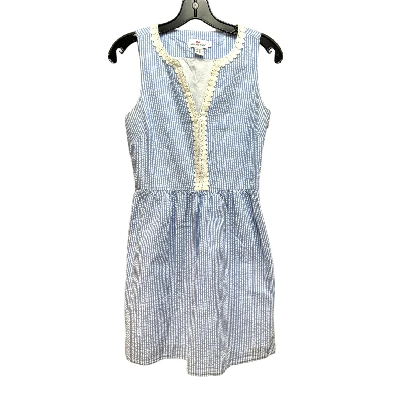 Seersucker Dress Casual Midi By Vineyard Vines In Striped Pattern, Size: 2 Chic Lace Detail Midi Dress Seersucker Dress Casual Midi By Vineyard Vines In Striped Pattern, Size: 2 Chic Lace Detail Midi Dress